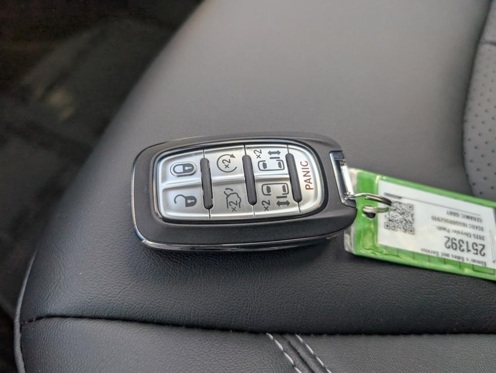 new 2025 Chrysler Pacifica car, priced at $43,527