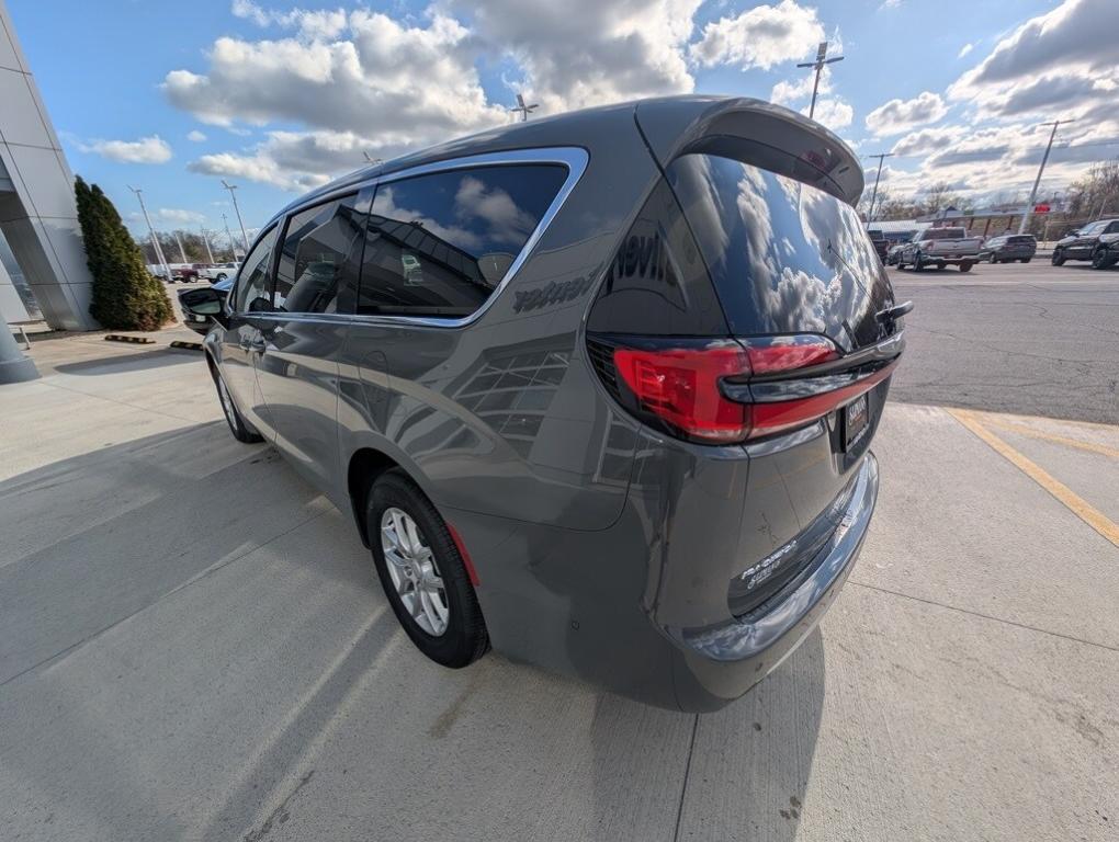 new 2025 Chrysler Pacifica car, priced at $43,114