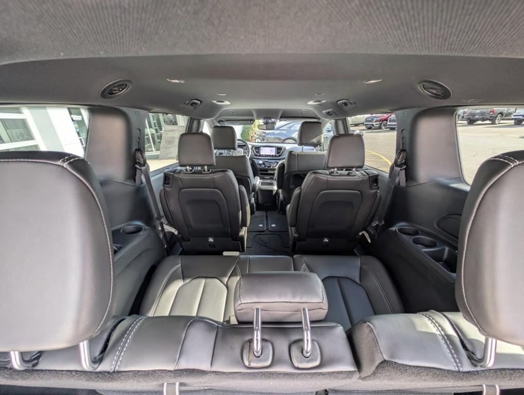 new 2025 Chrysler Pacifica car, priced at $43,527