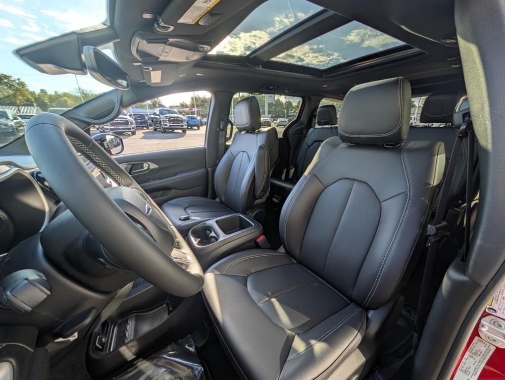 new 2026 Chrysler Pacifica car, priced at $44,680