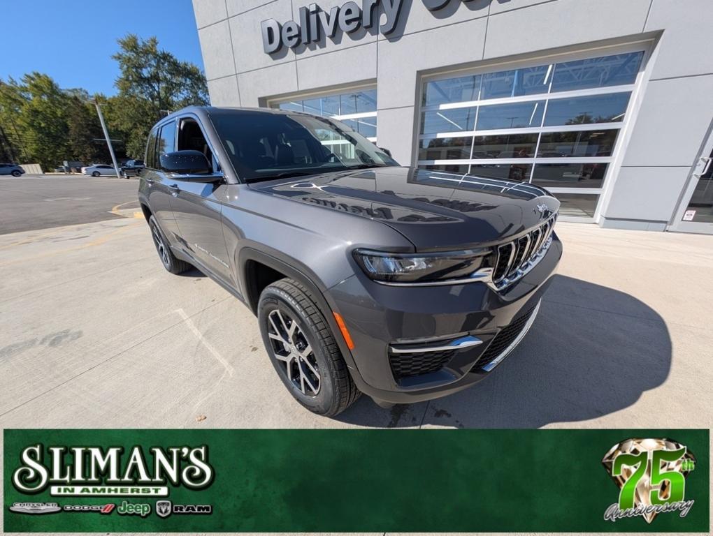 new 2025 Jeep Grand Cherokee car, priced at $47,760