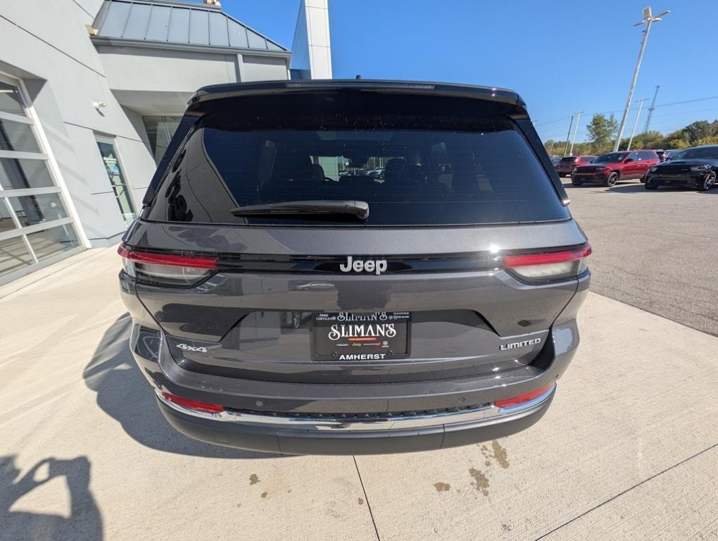 new 2025 Jeep Grand Cherokee car, priced at $47,760