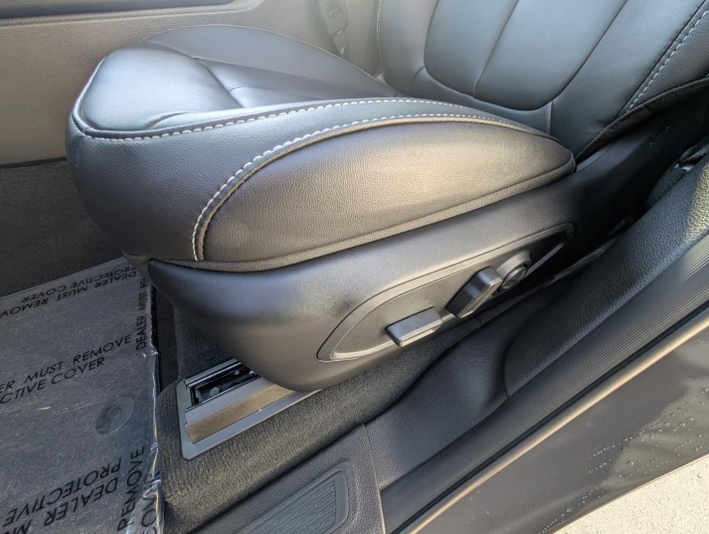 new 2025 Jeep Grand Cherokee car, priced at $47,760