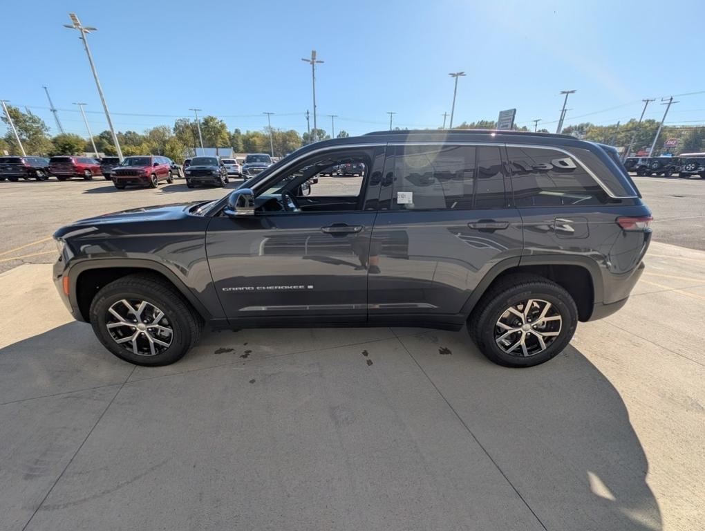 new 2025 Jeep Grand Cherokee car, priced at $47,760
