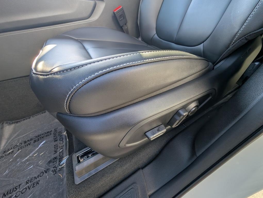 new 2025 Jeep Grand Cherokee car, priced at $49,890