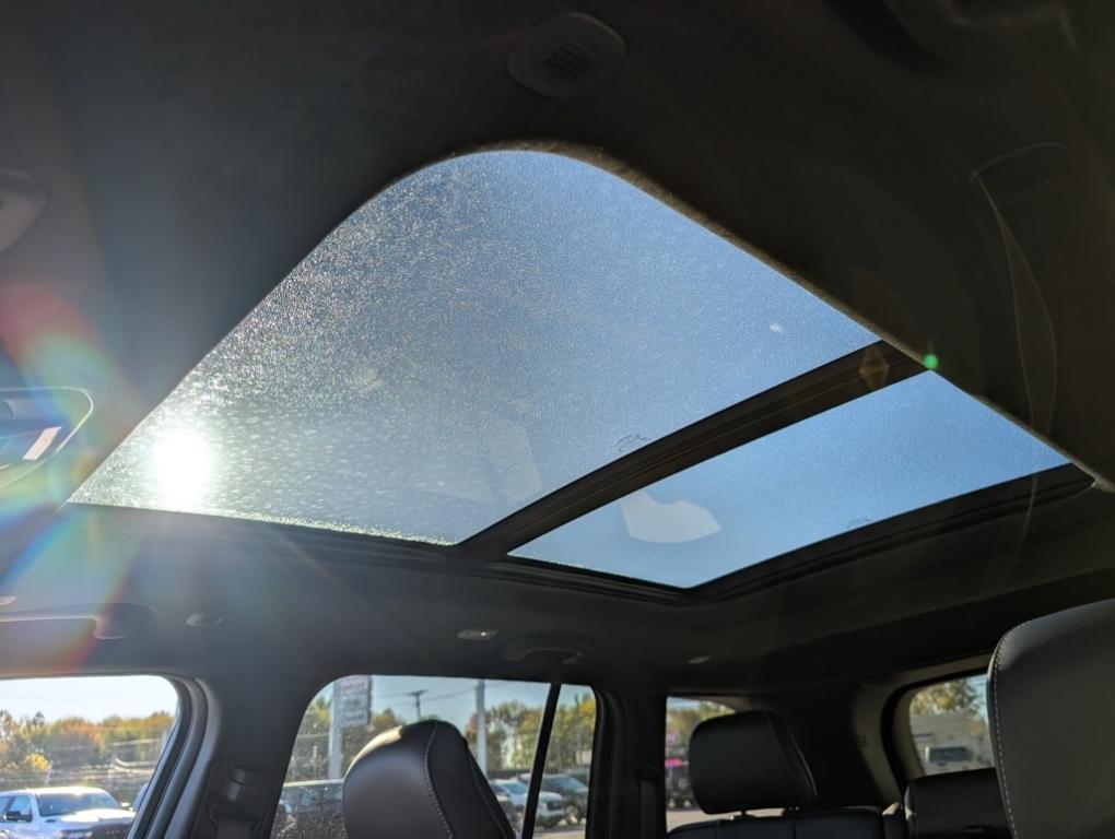 new 2025 Jeep Grand Cherokee car, priced at $49,890