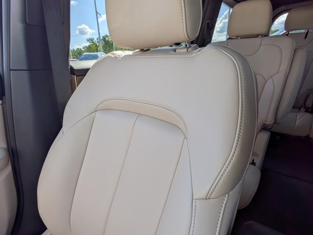 used 2023 Jeep Grand Cherokee L car, priced at $34,991