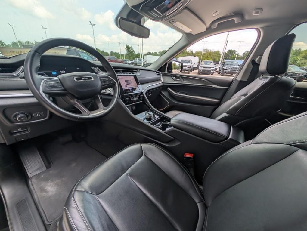 used 2022 Jeep Grand Cherokee car, priced at $30,000