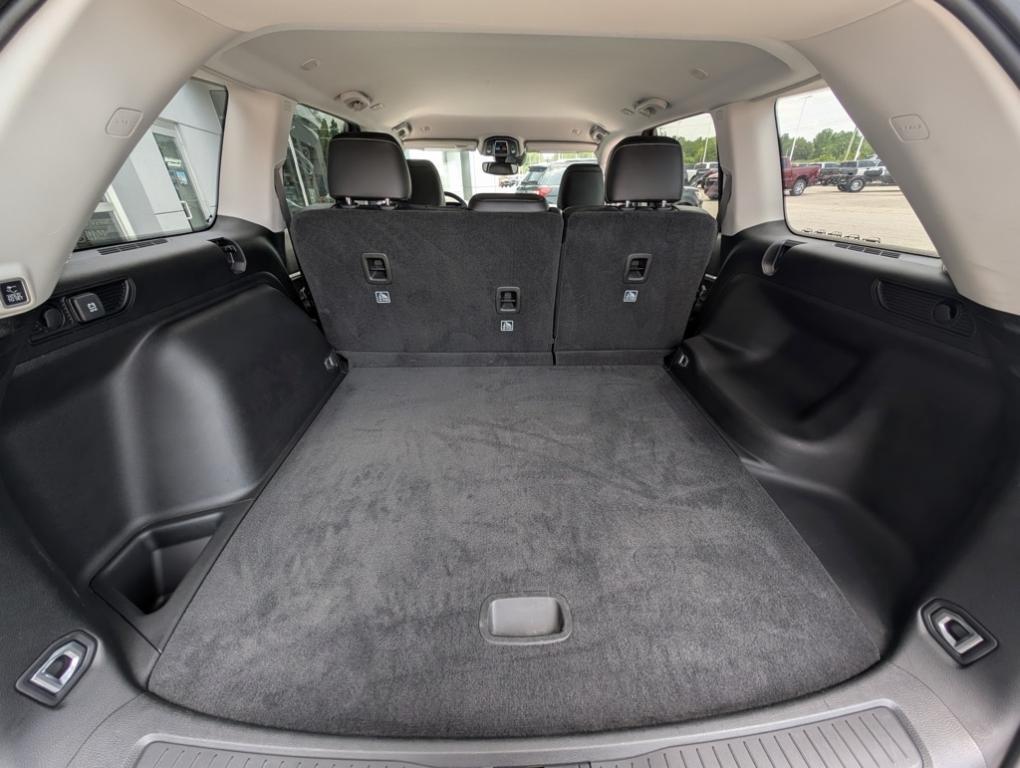 used 2022 Jeep Grand Cherokee car, priced at $30,000