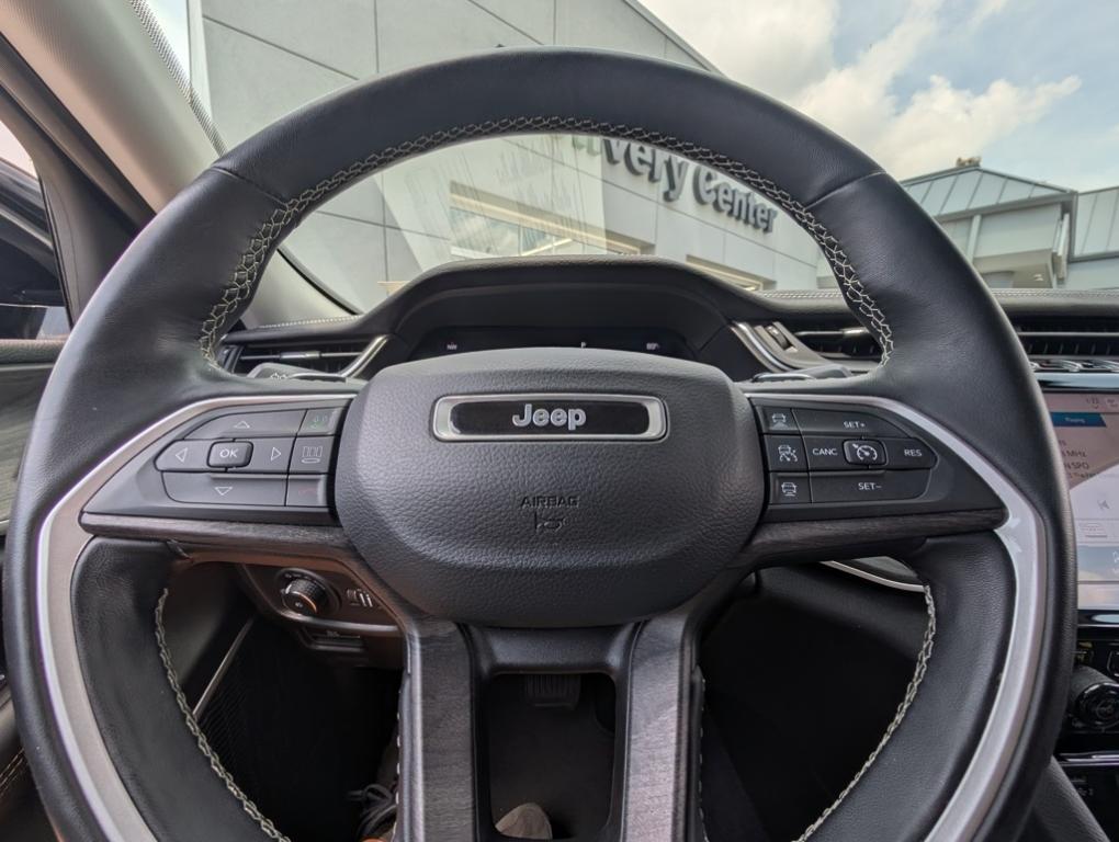 used 2022 Jeep Grand Cherokee car, priced at $30,000