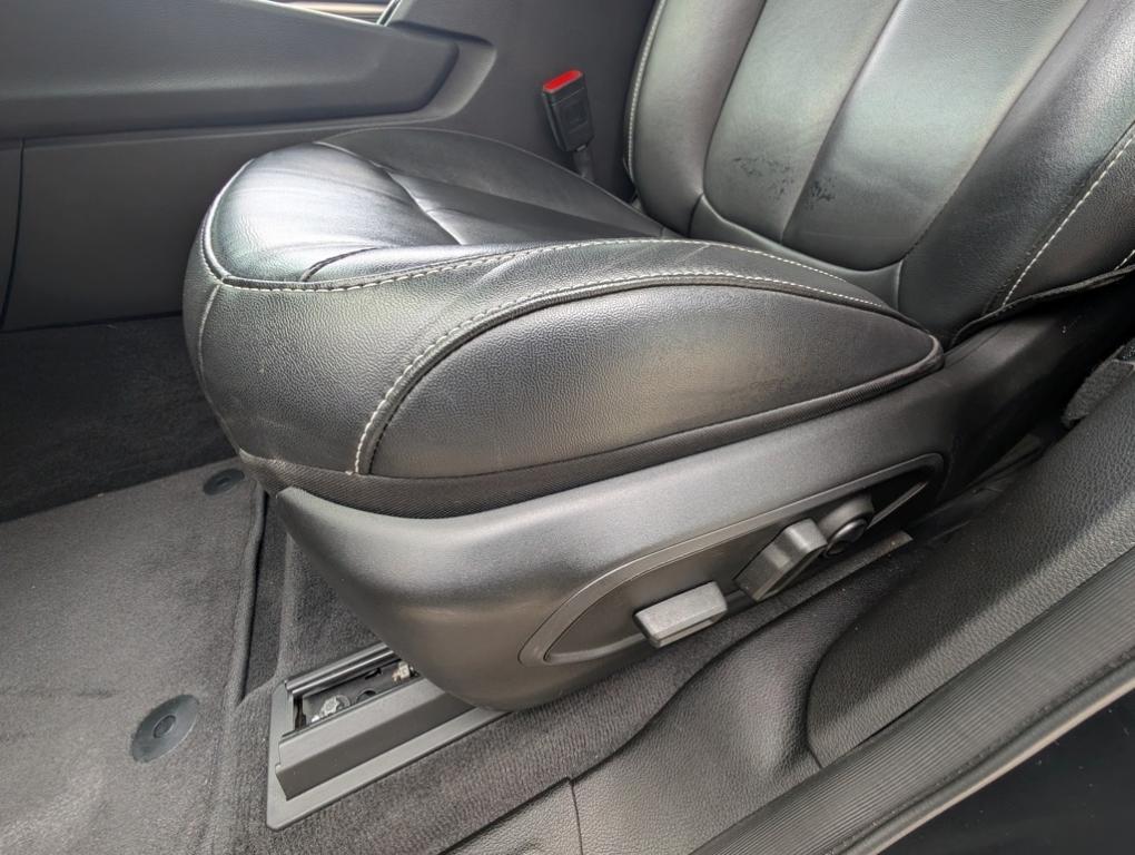 used 2022 Jeep Grand Cherokee car, priced at $30,000