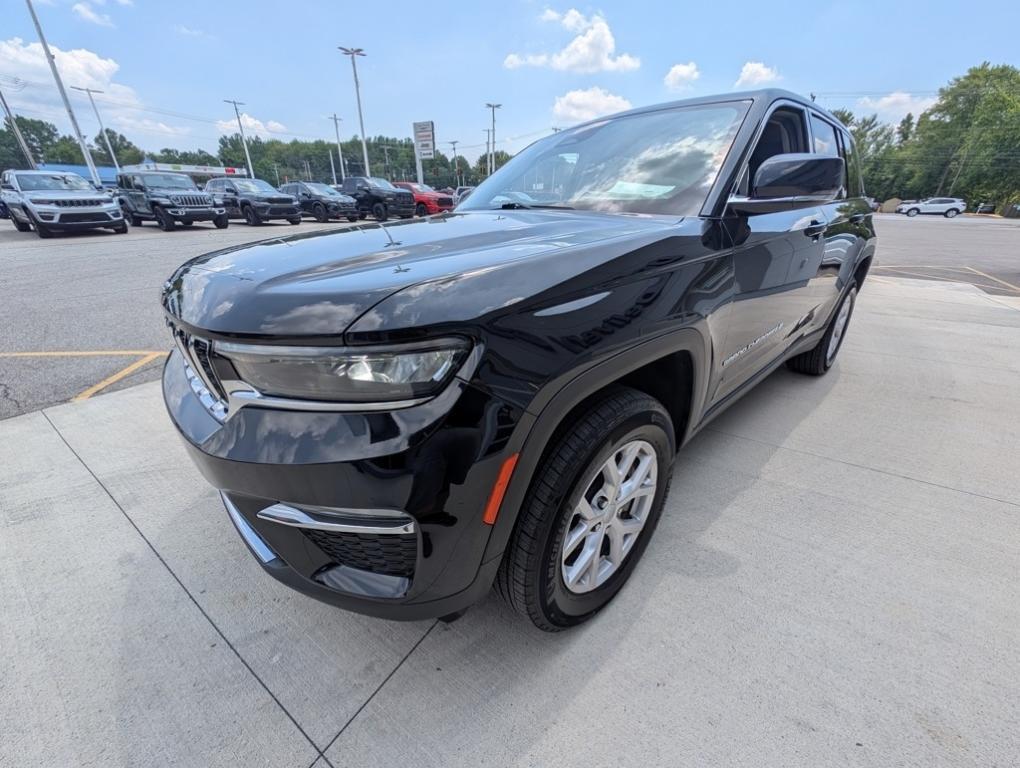 used 2022 Jeep Grand Cherokee car, priced at $30,000