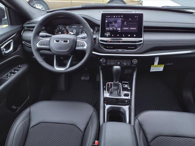 new 2024 Jeep Compass car, priced at $27,995