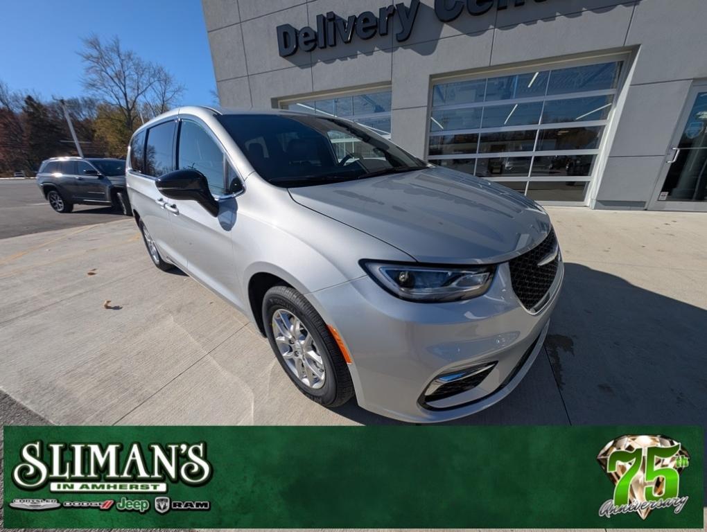 new 2026 Chrysler Pacifica car, priced at $42,860