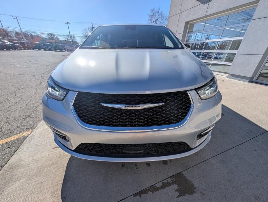new 2026 Chrysler Pacifica car, priced at $42,860