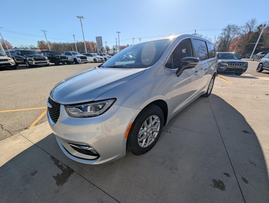 new 2026 Chrysler Pacifica car, priced at $42,860