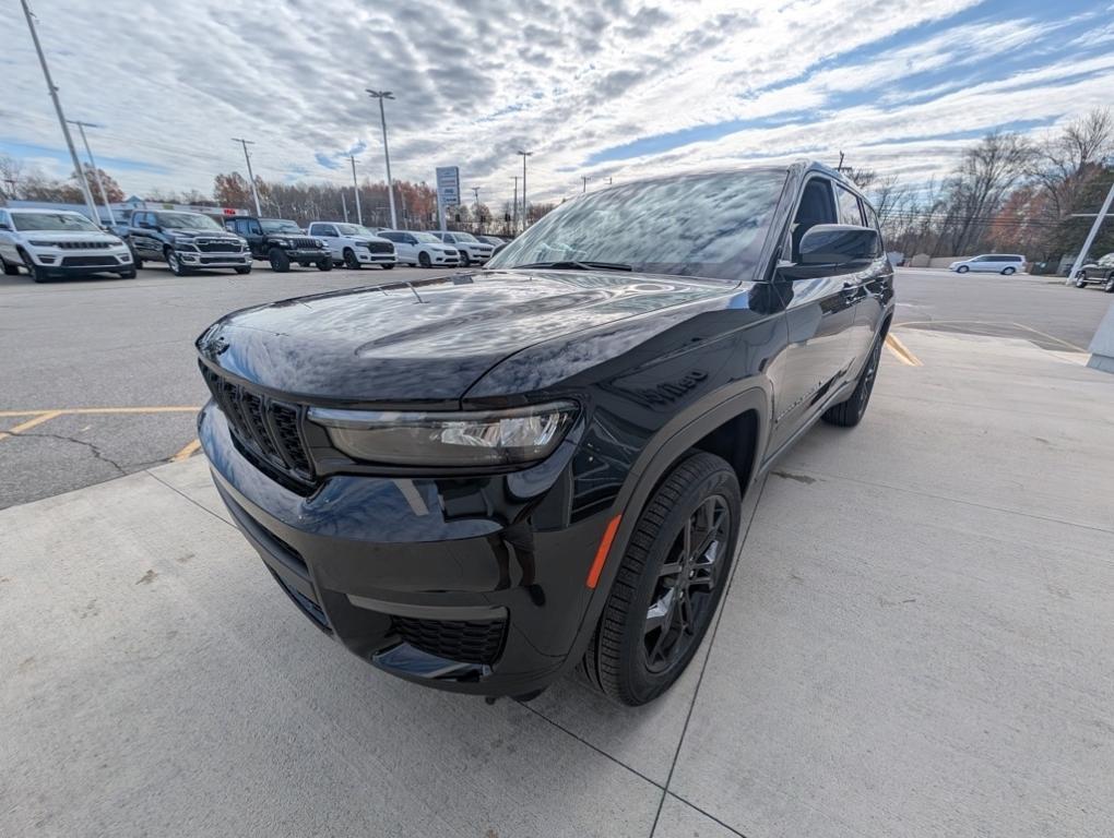 new 2025 Jeep Grand Cherokee L car, priced at $51,335