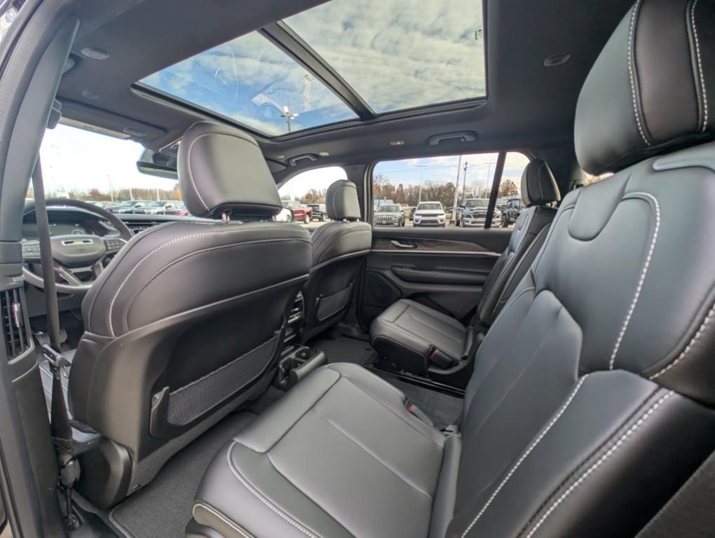 new 2025 Jeep Grand Cherokee L car, priced at $51,335