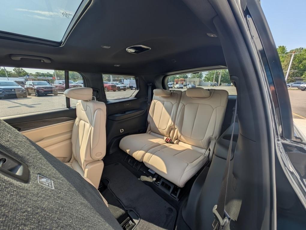 new 2025 Jeep Grand Cherokee L car, priced at $47,452