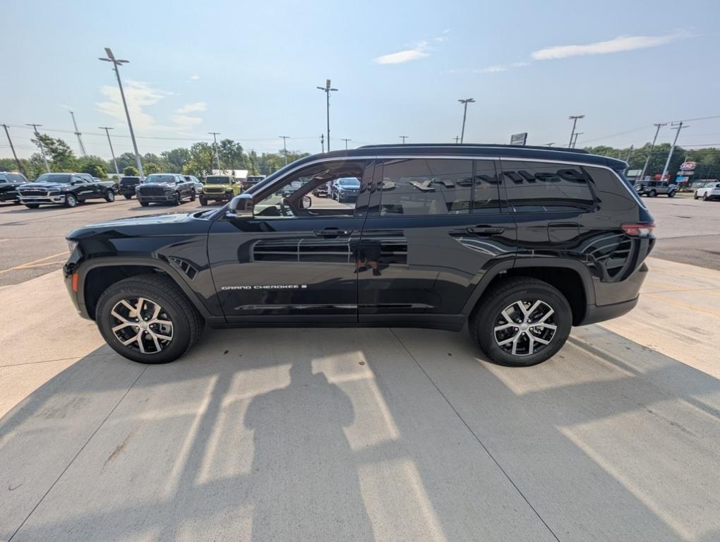 new 2025 Jeep Grand Cherokee L car, priced at $47,452