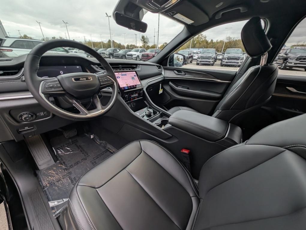 new 2025 Jeep Grand Cherokee L car, priced at $44,995
