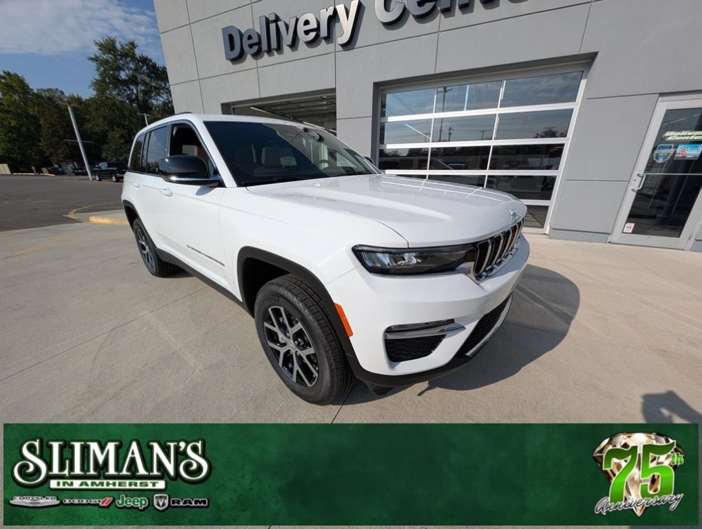 new 2025 Jeep Grand Cherokee car, priced at $45,415