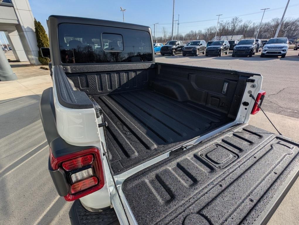 new 2025 Jeep Gladiator car, priced at $53,705