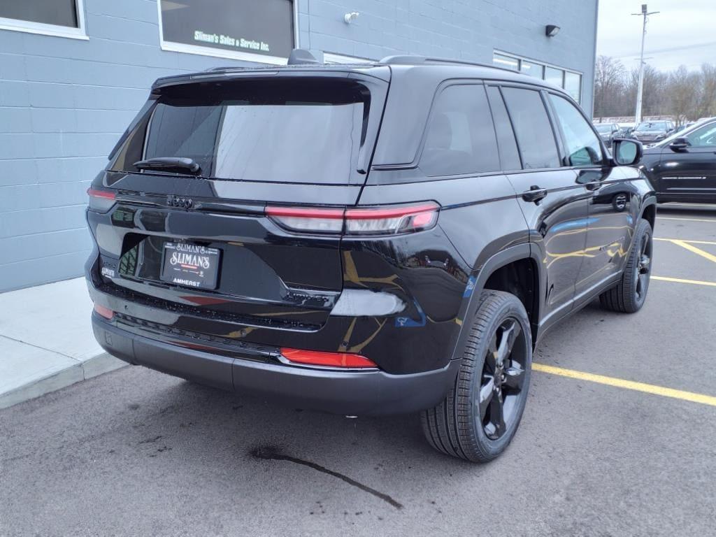 new 2024 Jeep Grand Cherokee car, priced at $43,520