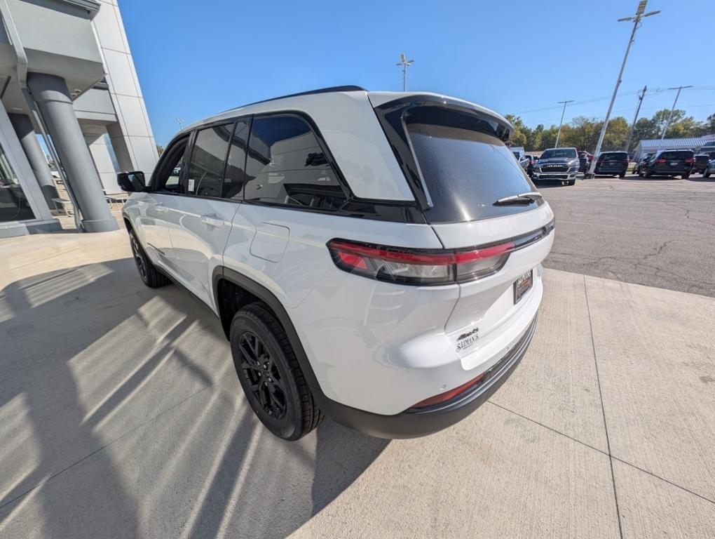 new 2025 Jeep Grand Cherokee car, priced at $43,885