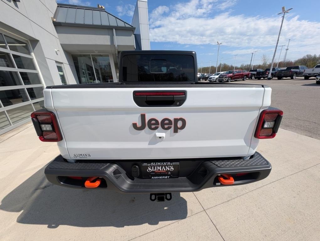 new 2025 Jeep Gladiator car, priced at $50,105