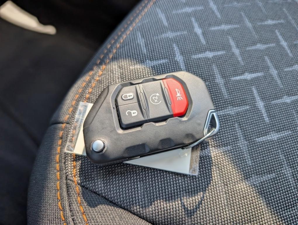 new 2025 Jeep Gladiator car, priced at $50,105