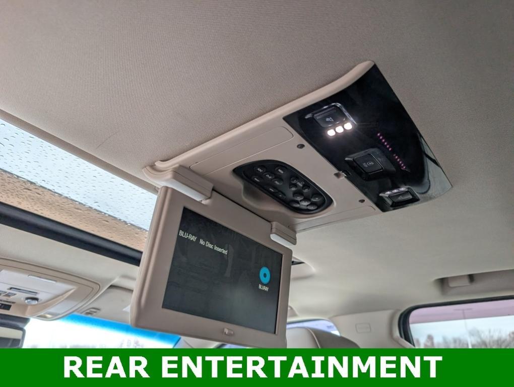 used 2015 Chevrolet Suburban car, priced at $16,000