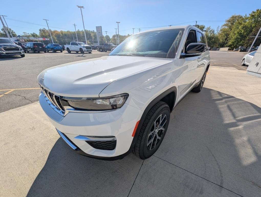new 2025 Jeep Grand Cherokee car, priced at $47,165