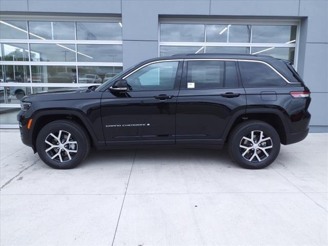 new 2025 Jeep Grand Cherokee car, priced at $45,310