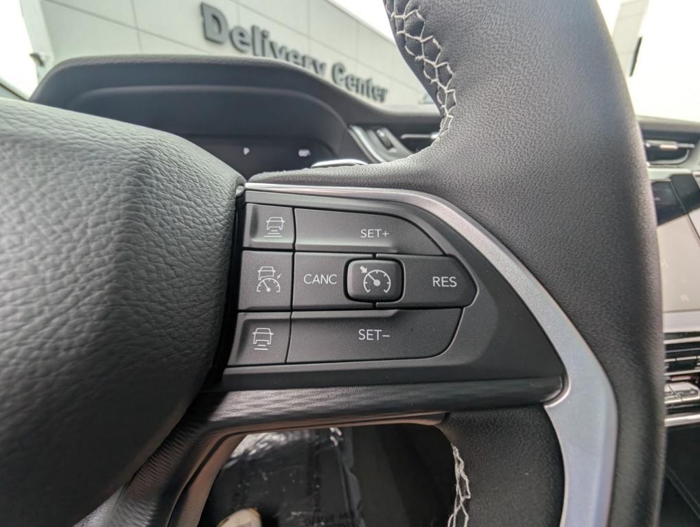 new 2025 Jeep Grand Cherokee car, priced at $42,004