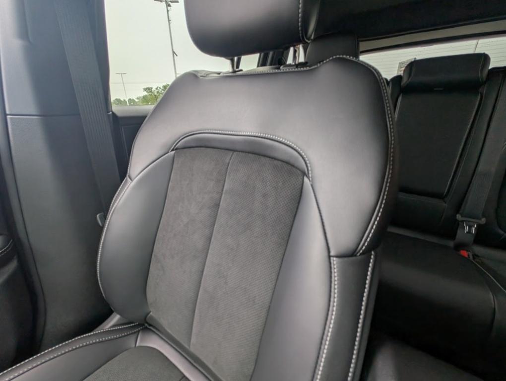 new 2025 Jeep Grand Cherokee car, priced at $42,004