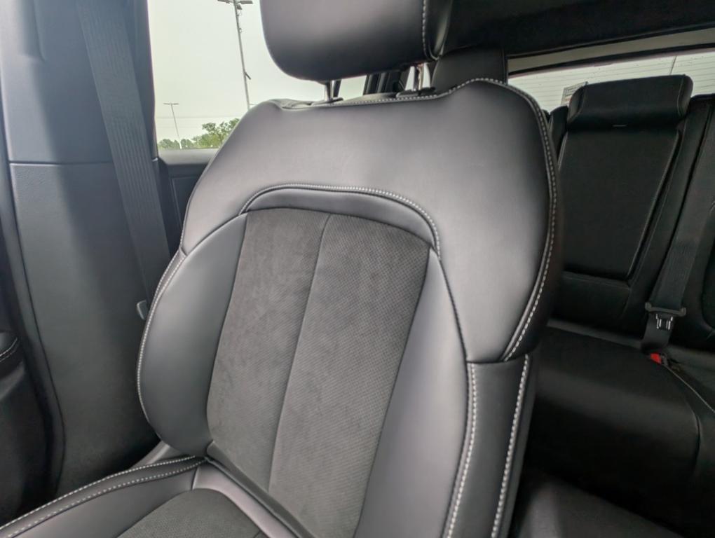 new 2025 Jeep Grand Cherokee car, priced at $42,210