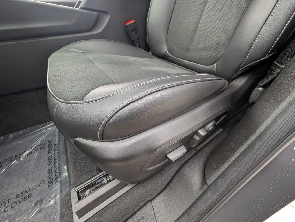 new 2025 Jeep Grand Cherokee car, priced at $42,004