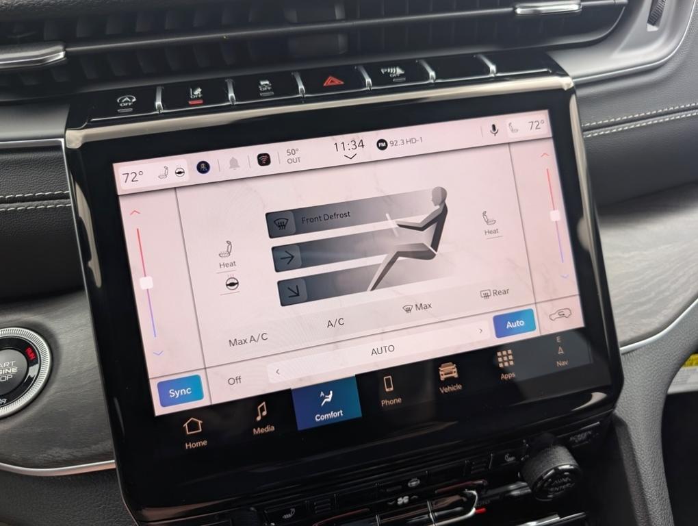 new 2025 Jeep Grand Cherokee car, priced at $41,996