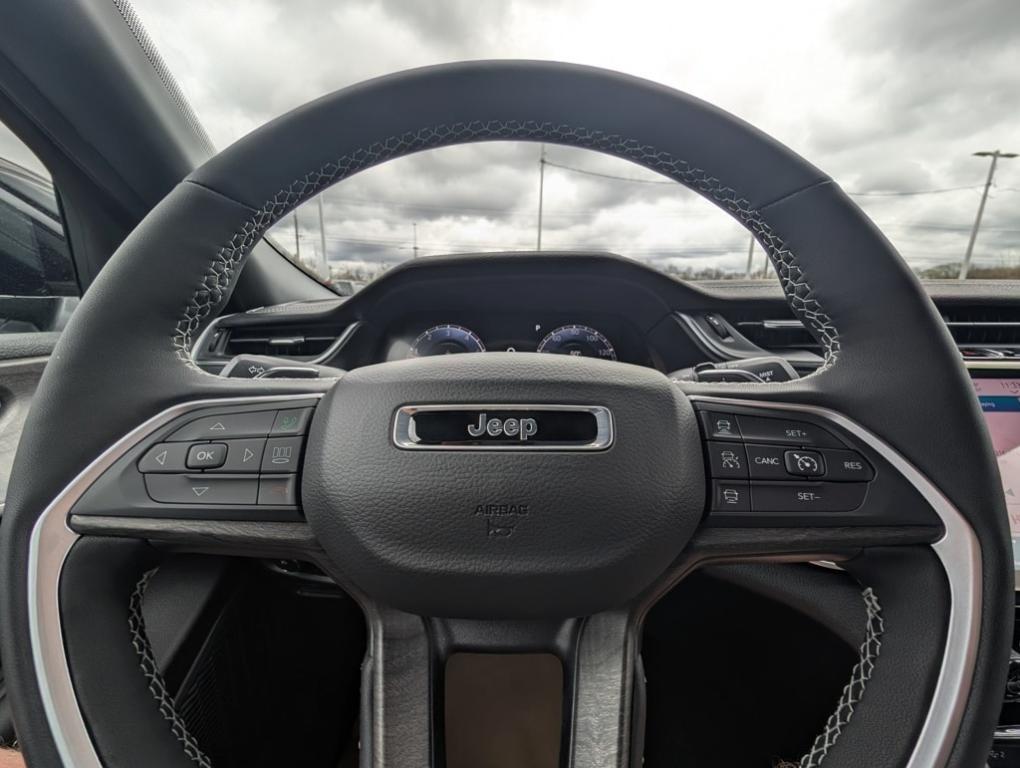 new 2025 Jeep Grand Cherokee car, priced at $46,415