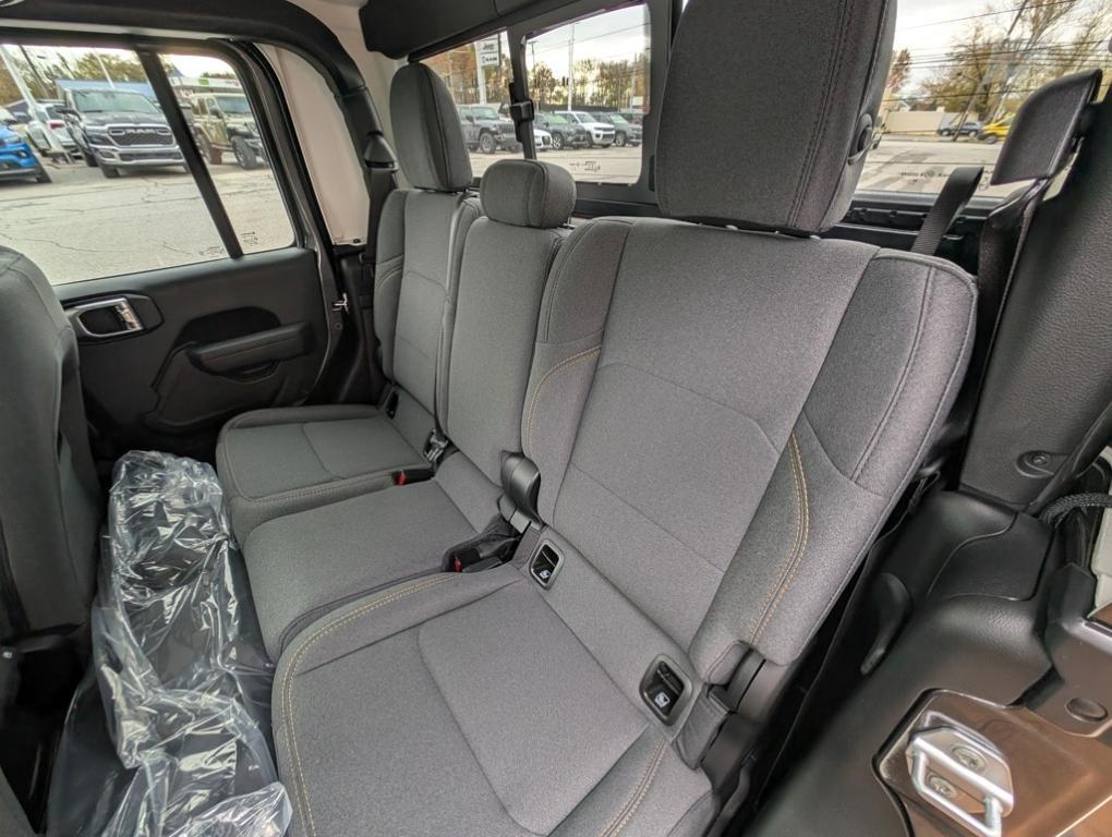 new 2026 Jeep Gladiator car, priced at $50,690