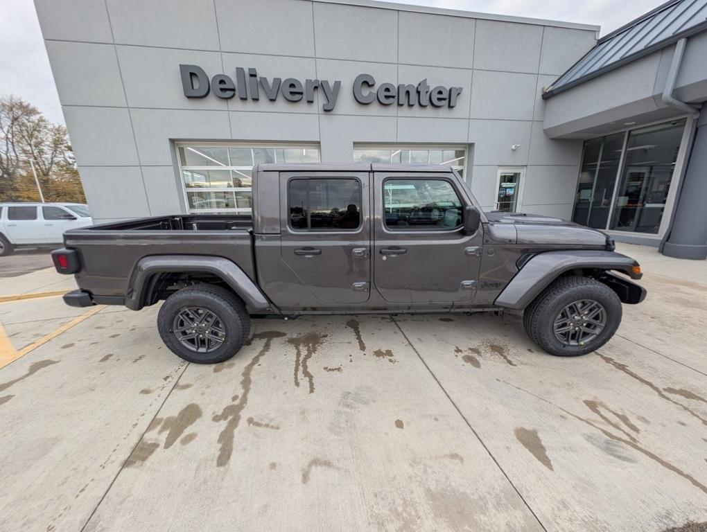 new 2026 Jeep Gladiator car, priced at $50,690