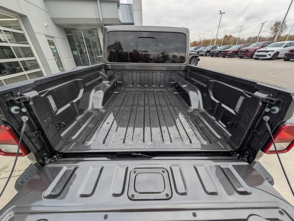 new 2026 Jeep Gladiator car, priced at $50,690