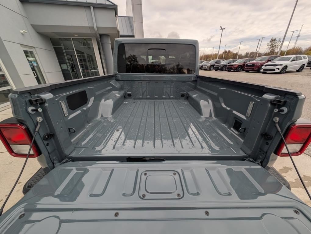 new 2026 Jeep Gladiator car, priced at $50,690