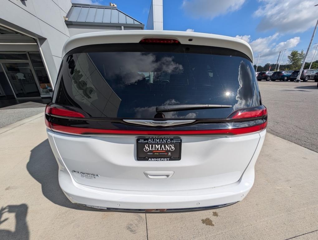 used 2024 Chrysler Pacifica car, priced at $29,291