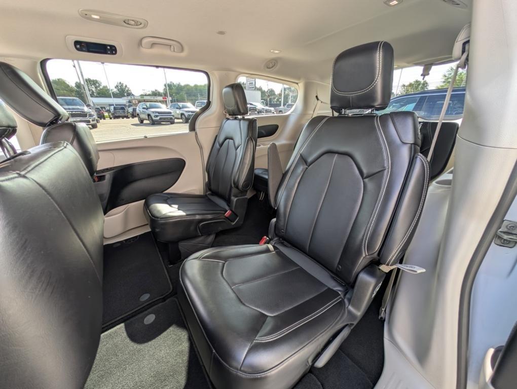 used 2024 Chrysler Pacifica car, priced at $29,291