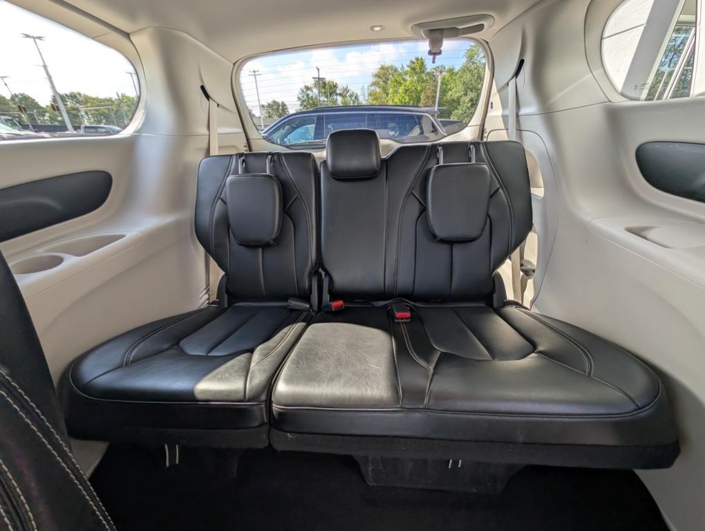 used 2024 Chrysler Pacifica car, priced at $29,291