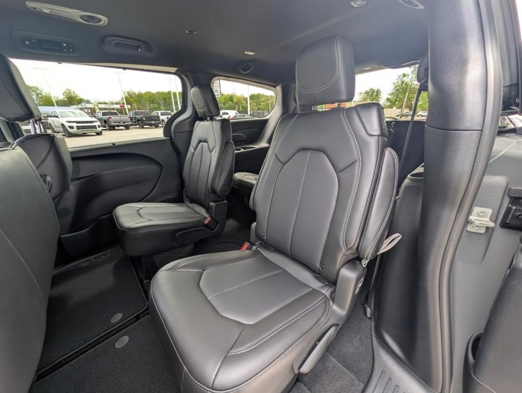 new 2025 Chrysler Pacifica car, priced at $42,020