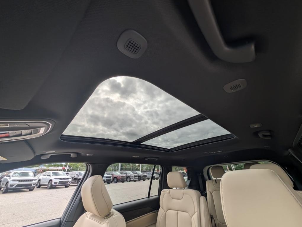 new 2025 Jeep Grand Cherokee L car, priced at $47,110