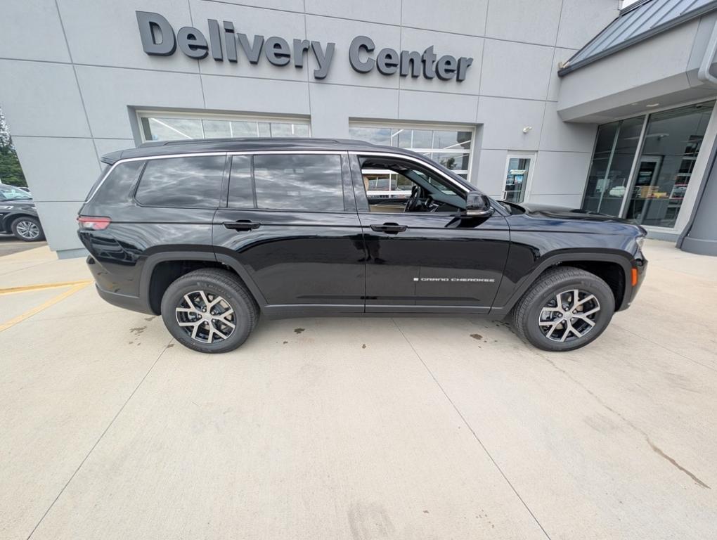 new 2025 Jeep Grand Cherokee L car, priced at $47,110